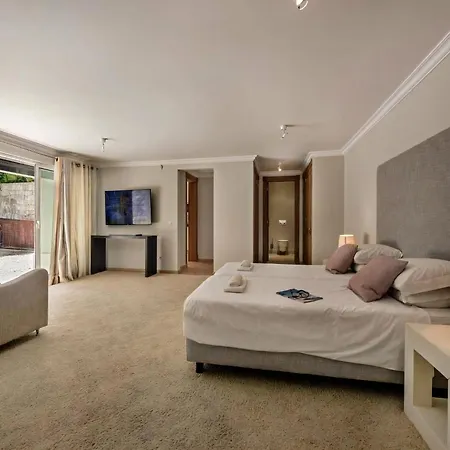 Villa Amazing Algarve 5 Bedrooms Lillian Private Pool Ping Pong Table Vale Do Lobo