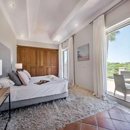 וילה Amazing Algarve 5 Bedrooms Lillian Private Pool & Ping Pong אלמנסיל