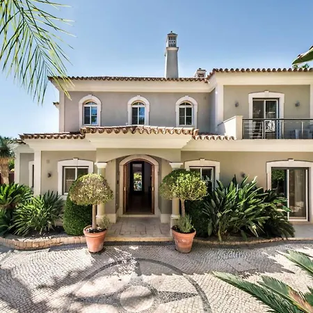 וילה Amazing Algarve 5 Bedrooms Lillian Private Pool & Ping Pong אלמנסיל