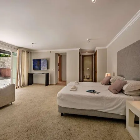 Amazing Algarve 5 Bedrooms Lillian Private Pool Ping Pong Table Vale Do Lobo * Almancil